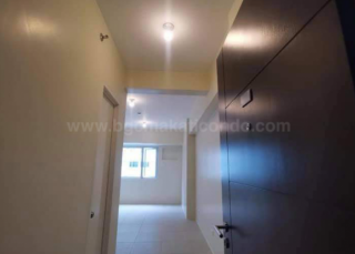 Hallway of studio Avida Towers One Union Place tower 3