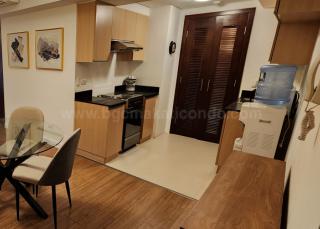 Kitchen area of 1-bedroom condo unit at Verve Residences