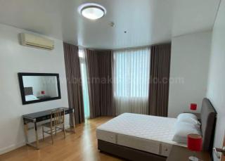 Bedroom of 1-bedroom condo unit at Park Terraces Point tower