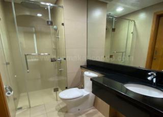 Toilet and bath of 1-bedroom condo unit at Park Terraces Point tower