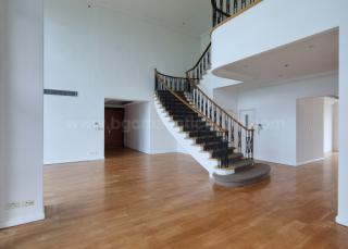Stairs of 4-bedroom condo unit at Pacific Plaza Towers
