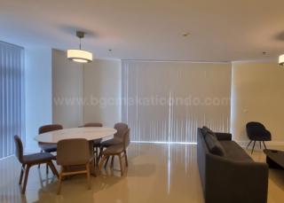 Dining area of 2-bedroom condo unit at West Gallery Place Dining area of 2-bedroom condo unit at West Gallery Place