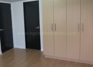 Master's bedroom built-in wardrobes of 2-bedroom condo unit at Two Maridien