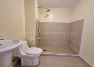 Bathroom of 1 bedroom condominium unit at Avida Towers One Union Place tower 3