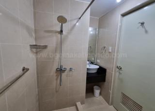 Master's toilet and bath of two bedroom condominium unit at Bellagio tower 3