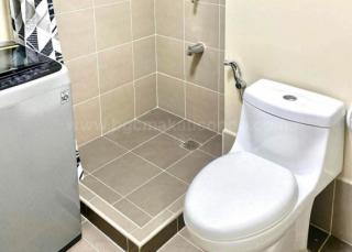 Toilet and bath of 1-bedroom condo unit at Avida Towers Turf tower 2