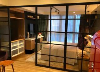 Bedroom of 1-bedroom condo unit at Uptown Parksuites tower 1