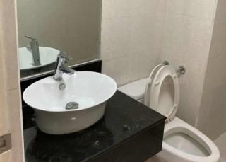 Toilet and bath of 1-bedroom condominium unit at Bellagio Tower 3 Toilet and bath of 1-bedroom condominium unit at Bellagio Tower 3