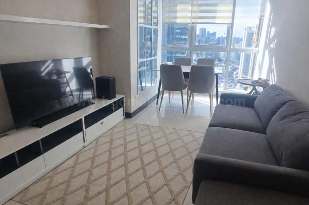 Living area of 1-bedroom condo unit at Uptown Parksuites tower 1
