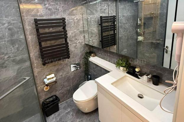 Bedroom 1 toilet and bath of 2-bedroom condo unit at The Trion Towers tower 2