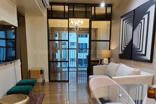 Living area of 1-bedroom condo unit at One Maridien