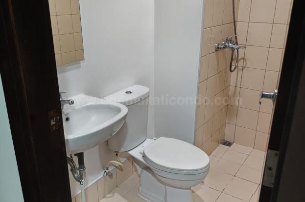 Maid's toilet and bath of 3-bedroom condo unit at Arbor Lanes Pine