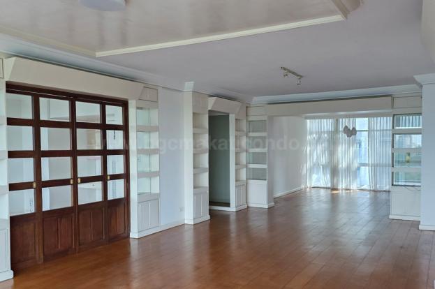 Living and dining areas of 3-bedroom condo unit at Pacific Plaza Towers South tower