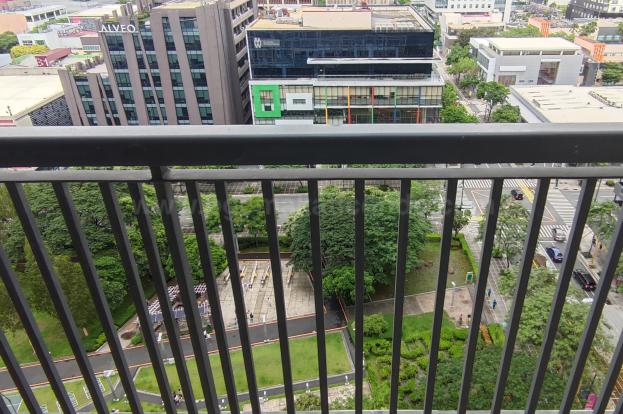 Balcony of 1-bedroom condo unit at One Maridien
