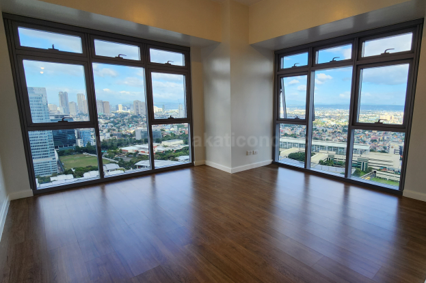 Living area of 3-bedroom condominium unit at park triangle residences