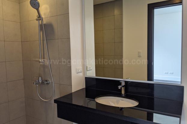 Bedroom 1 toilet and bath of 2-bedroom condo unit at Garden Towers