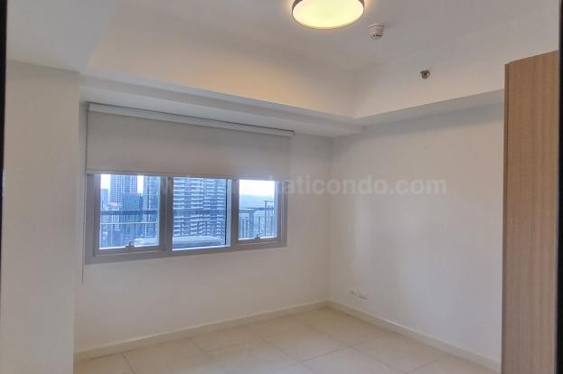 Bedroom 2 of 2-bedroom condo unit at Two Maridien