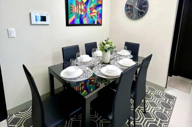 Dining area of 2-bedroom condo unit at Uptown Parksuites tower 2